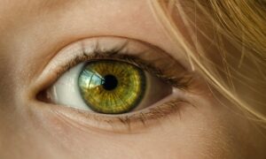 Czy warto stosować suplementy i witaminy na poprawę wzroku